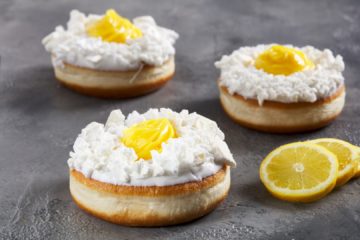 Lemon Meringue Doughnut