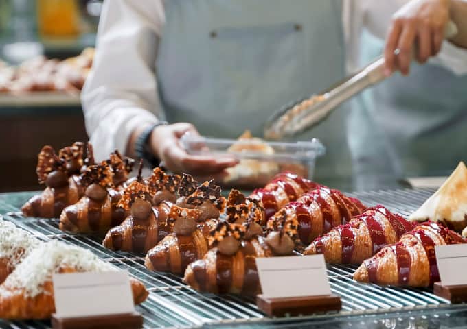 How to give your bakery a competitive advantage